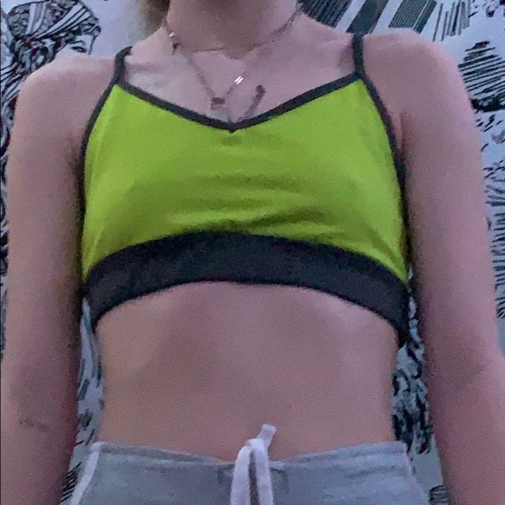 Sports bra